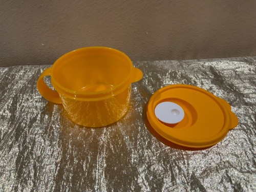 Nuova bellissima tazza zuppa
