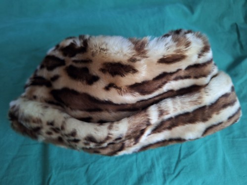 Cappello pelliccia acelot - in,
