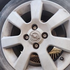 VENDO CERCHIO IN LEGA RAGGIO R15  TTIMO STATO 4 FORI 15" 6Jx15H2 ET49 