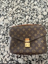 Louis Vuitton Monogram