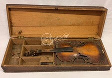 Antico violino vintage con