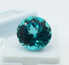 Pietra preziosa zaffiro verde