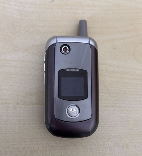 Motorola v975 silver - silver, solo