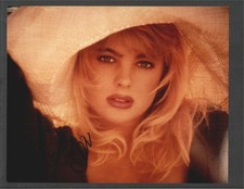Erika Eleniak - Foto firmata