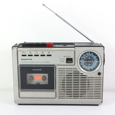 SANYO M2402-2LE RADIO BOOMBOX