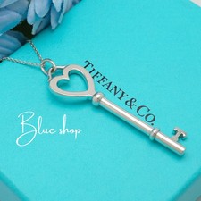 Collana con ciondolo chiave