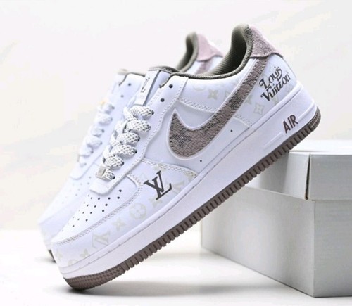 Nike - ,