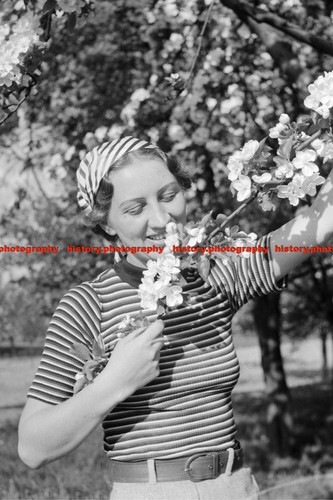 F000727 young woman - f000727,