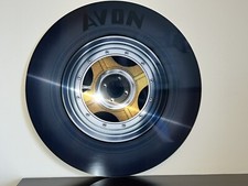 WOW!! Insegna in metallo Hi