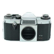 Praktica Nova B Macchina