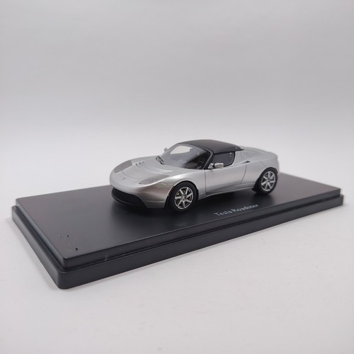 Schuco diecast tesla - -,