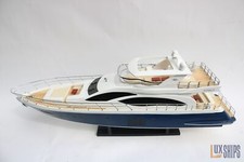 Modellino yacht AZIMUT 82