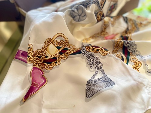 Foulard seta gucci - di, gucci,