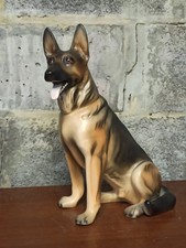 Chien en porcelaine Allemande
