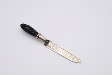 Antico segnalibro piatto e