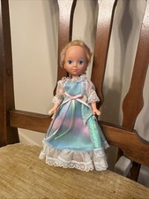 Vintage Lady Lovely Locks 1985