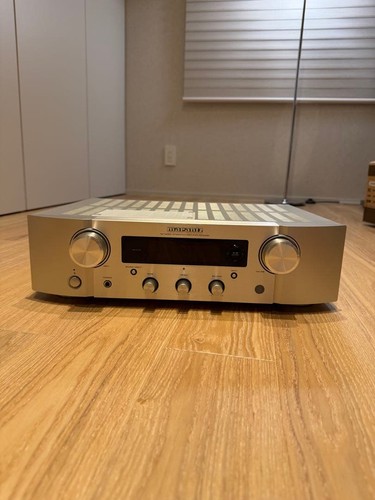 Amplificatore integrato - , di