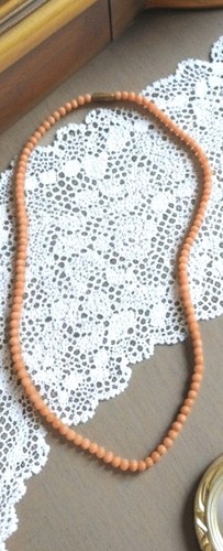Collana corallo pelle angelo