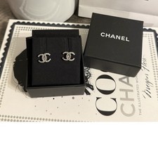 Orecchini classici AUTENTICI