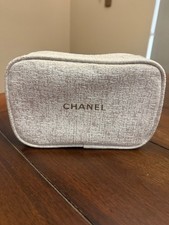 Chanel Beauty - Pochette