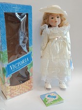 Victoria bambola in - -,