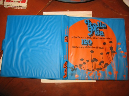 Musicassette con contenitore - musicassette,