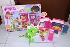 PINYPON SHOPPING CENTER Famosa