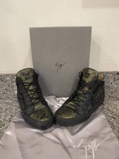 Giuseppe Zanotti ru70011