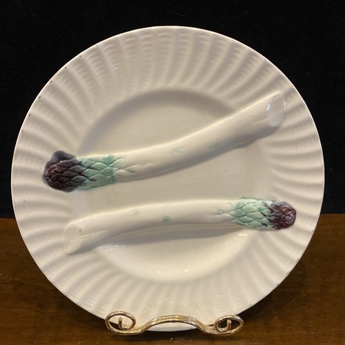 Antico piatto asparagi