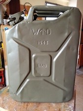 Tanica militare carburante inglese, vintage, seconda guerra mondiale WWII. 