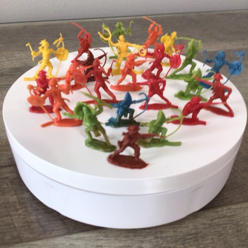 Vintage miniature figure di - 23,