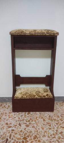 Inginocchiatoio costruito con - inginocchiatoio,