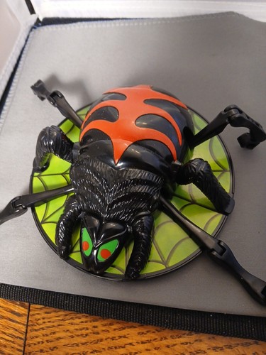 Domino rally spider kick - domino,