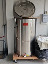 BOTTE IN ACCIAIO INOX DA 600 LITRI + accessori