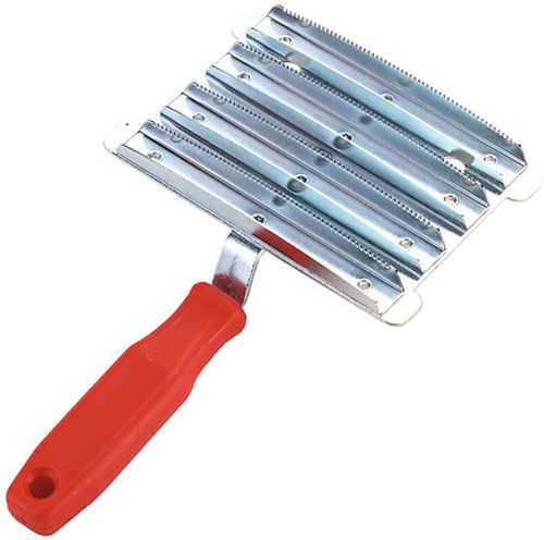 Striglia zincata con manico - zincata,
