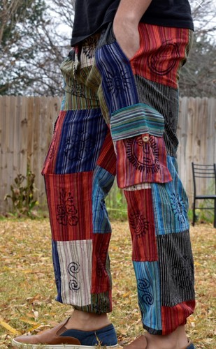 Pantalone nepalese fatto - , a