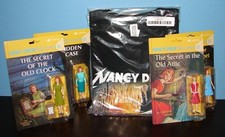 4 action figure cardate Nancy