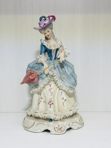 Statuina porcellana