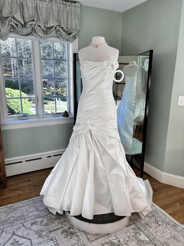 Beautiful pronovias taffeta - pronovias,