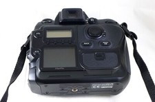 Reflex digitale Fuji Fujifilm Finepix S3 pro corpo Nikon con soli 2400 scatti