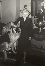 1960 Donna e cane pastore