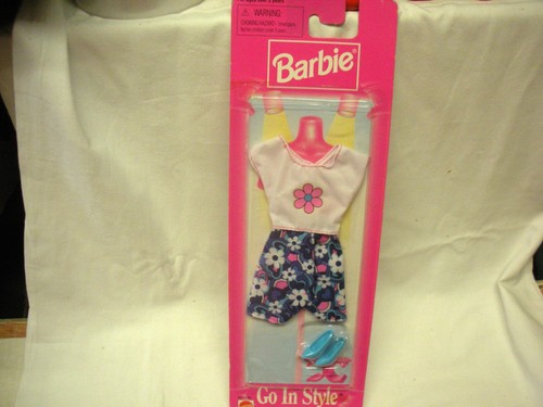 Lotto abitini barbie - 2,
