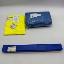 KIT EMERGENZA PER AUTO COMPLETO CON GIUBOTTO TRIANGOLO E KIT PRIMO SOCCORSO