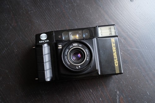 Minolta quartz date - af-s, 35mm