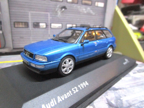 Audi avant s2 - /,