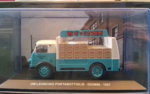 Leoncino portabottiglie - om,