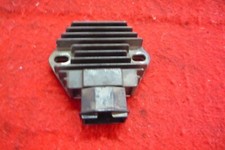 REGOLATORE DI TENSIONE