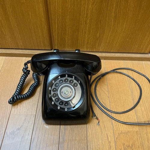 Telefono nero tipo quadrante