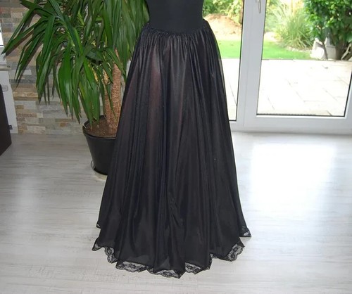 Sottoveste gotica ampia