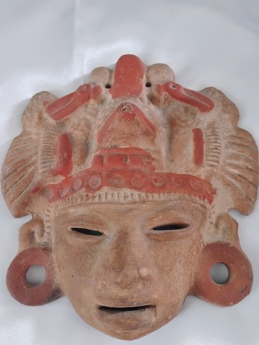 Maschera argilla arte popolare